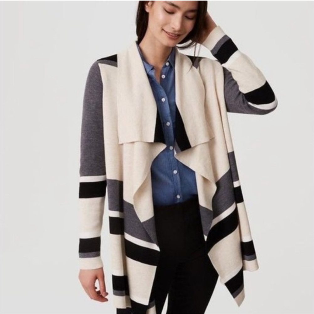 Loft Wrap Size XS Cardigan Top Sweater Open Front Gray Cream Long Sleeve